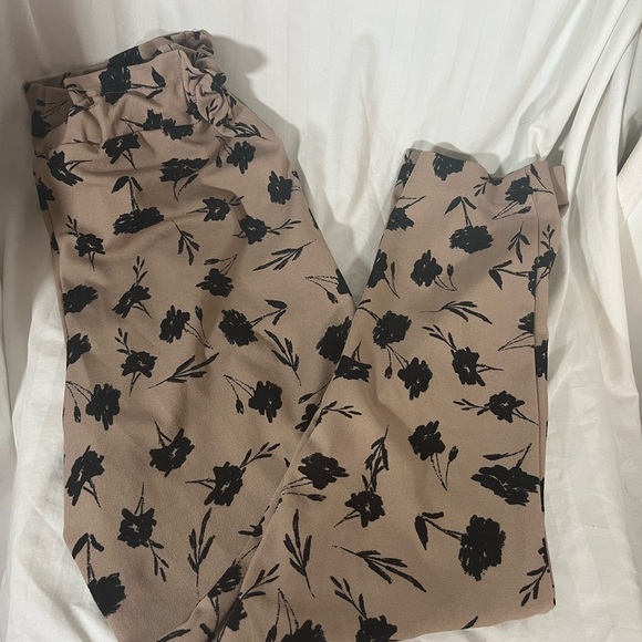 Floral Print Straight Leg Pants - Picture 3 of 6